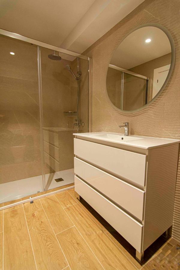 Apartamentos 1 Abril Malaga Ngoại thất bức ảnh