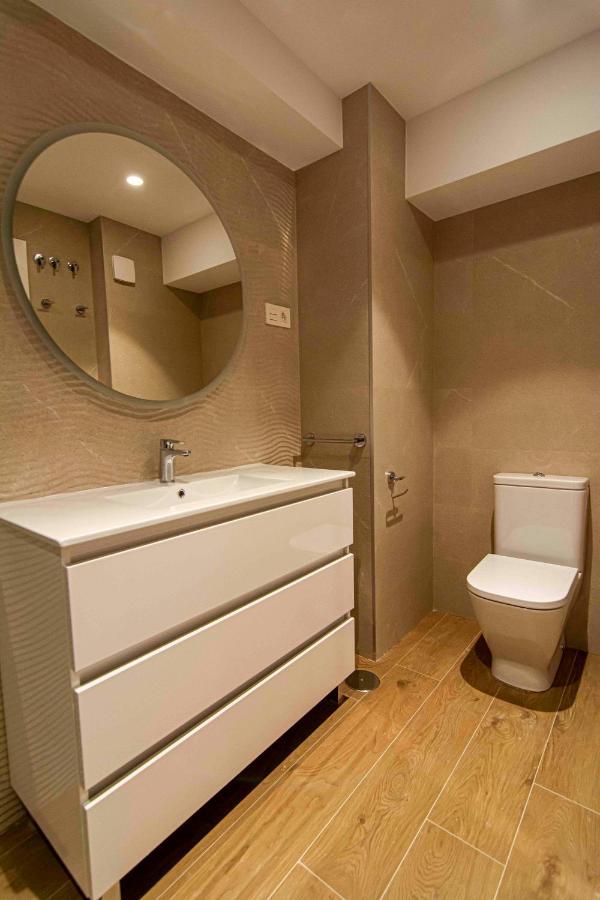 Apartamentos 1 Abril Malaga Ngoại thất bức ảnh