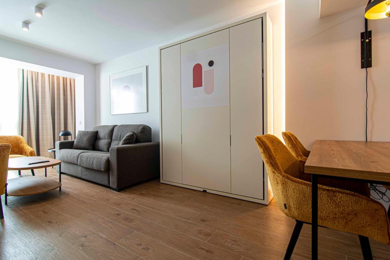 Apartamentos 1 Abril Malaga Ngoại thất bức ảnh