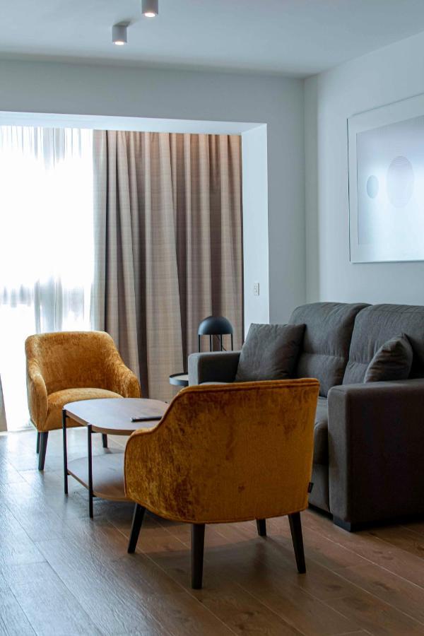 Apartamentos 1 Abril Malaga Ngoại thất bức ảnh
