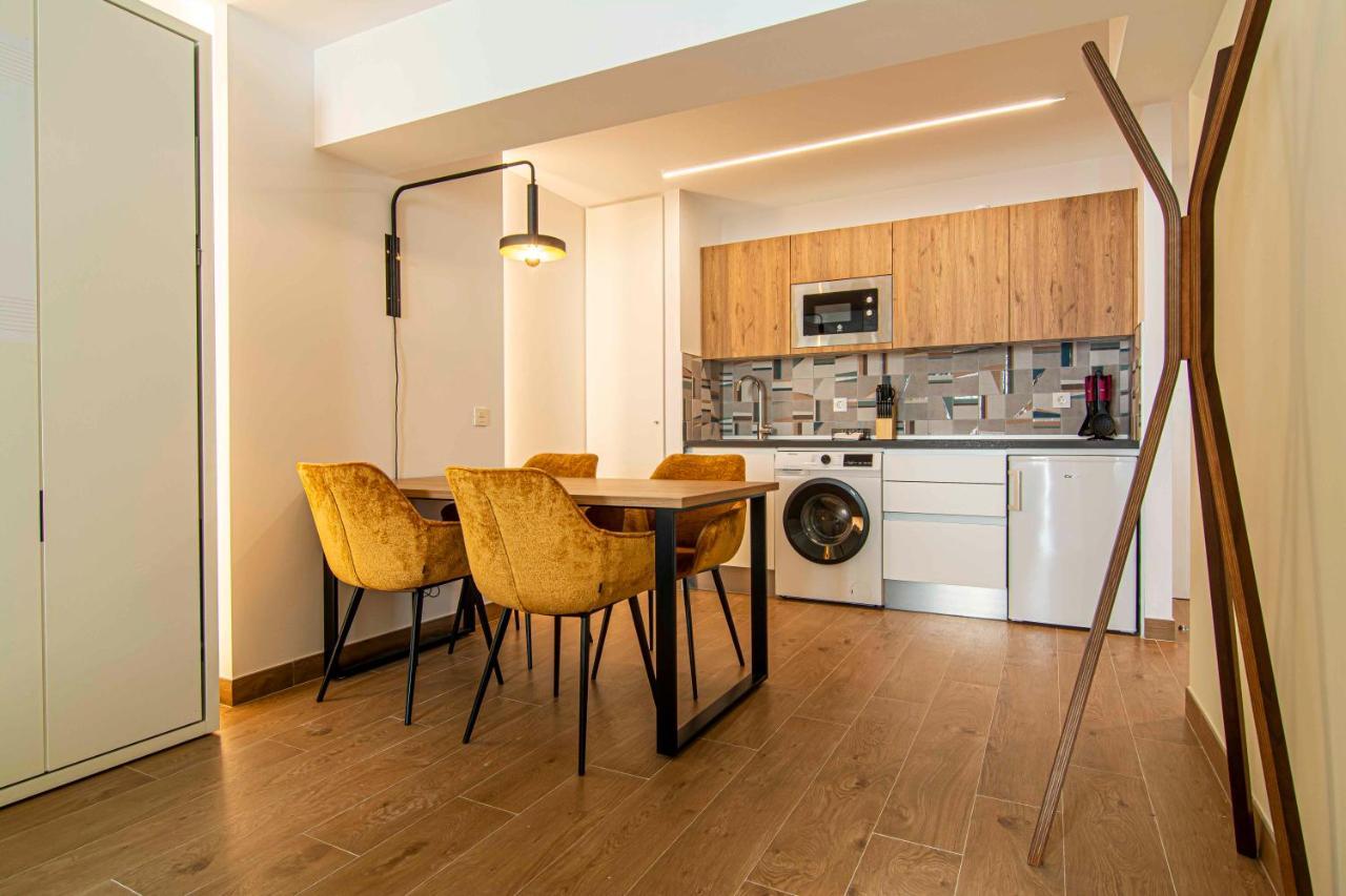 Apartamentos 1 Abril Malaga Ngoại thất bức ảnh
