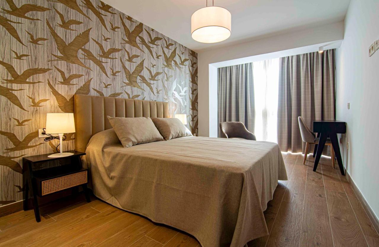 Apartamentos 1 Abril Malaga Ngoại thất bức ảnh