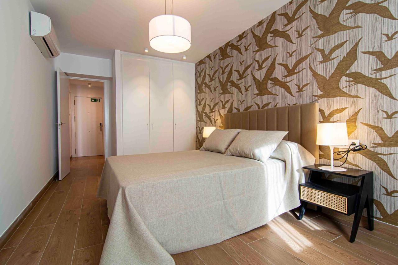 Apartamentos 1 Abril Malaga Ngoại thất bức ảnh